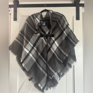 Black combo poncho